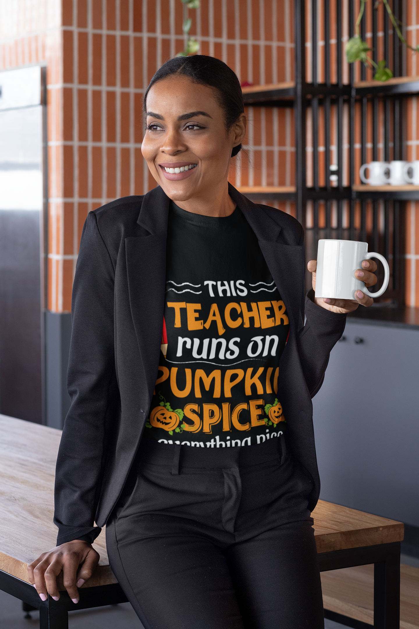 Halloween Teacher T-Shirt - This Teacher Runs On Pumpkin Spice