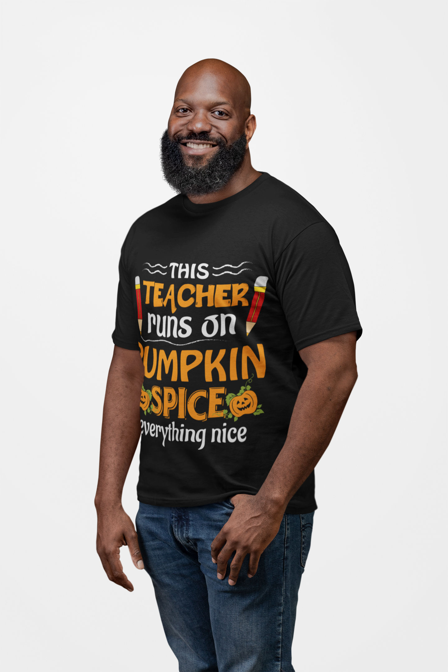 Halloween Teacher T-Shirt - This Teacher Runs On Pumpkin Spice